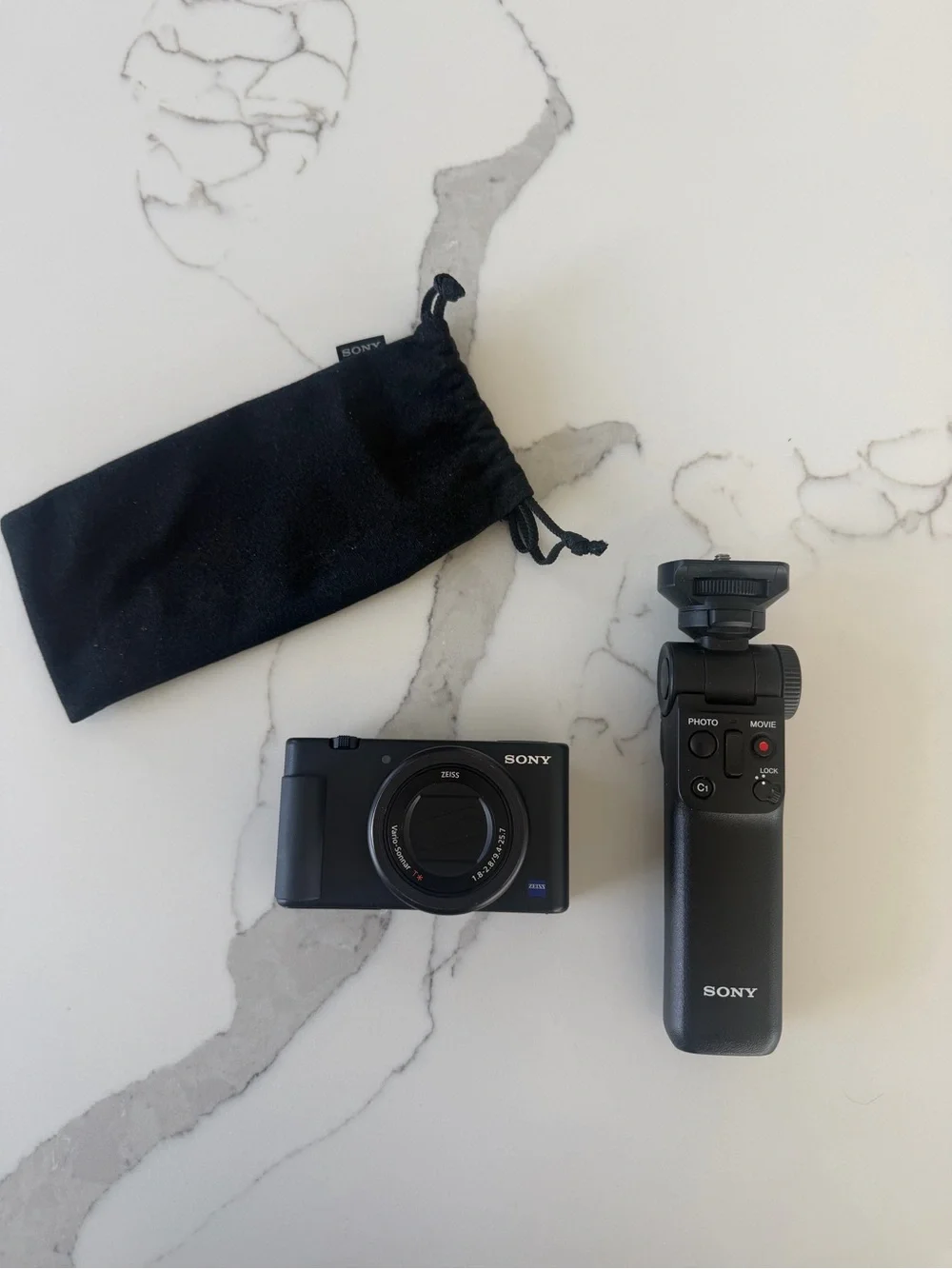Sony zv-1 with Wireless Shooting Stick